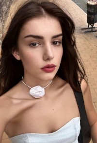 Bella