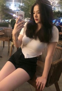 Xin Yue Profile Image