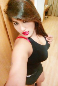 Pari Chopra Delhi Profile Image